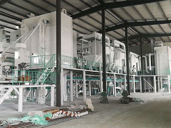 <a href=http://http://m.pndfans.com/product/6/ target=_blank class=infotextkey>玉米加工機(jī)械</a>